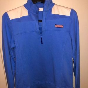Women’s small vineyard vines shep pullover